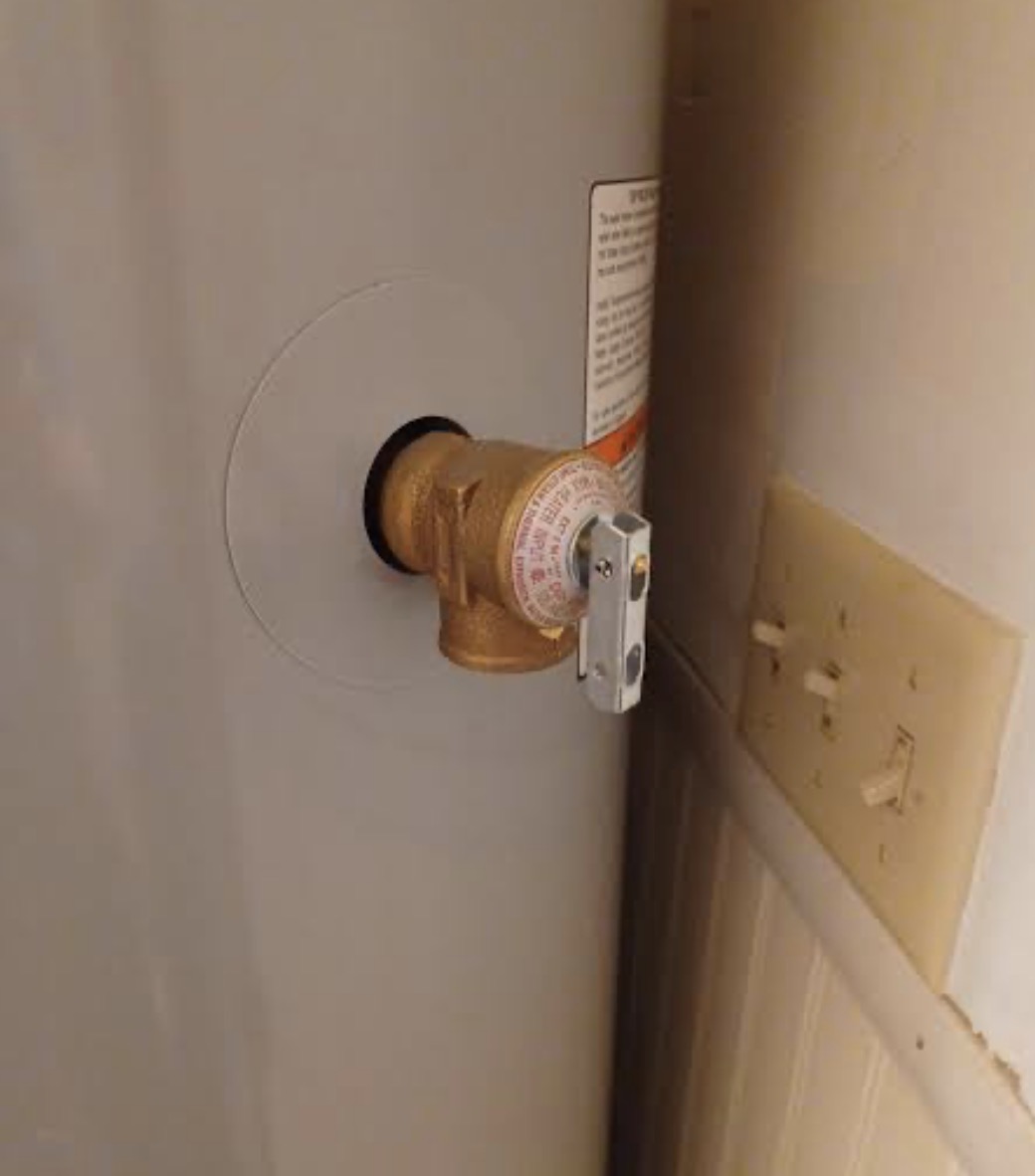Water heater TPR valve with no discharge extension pipe installed
